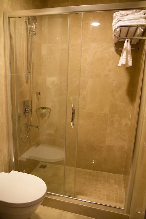 Hotel Au Pera Isztambul 5*,